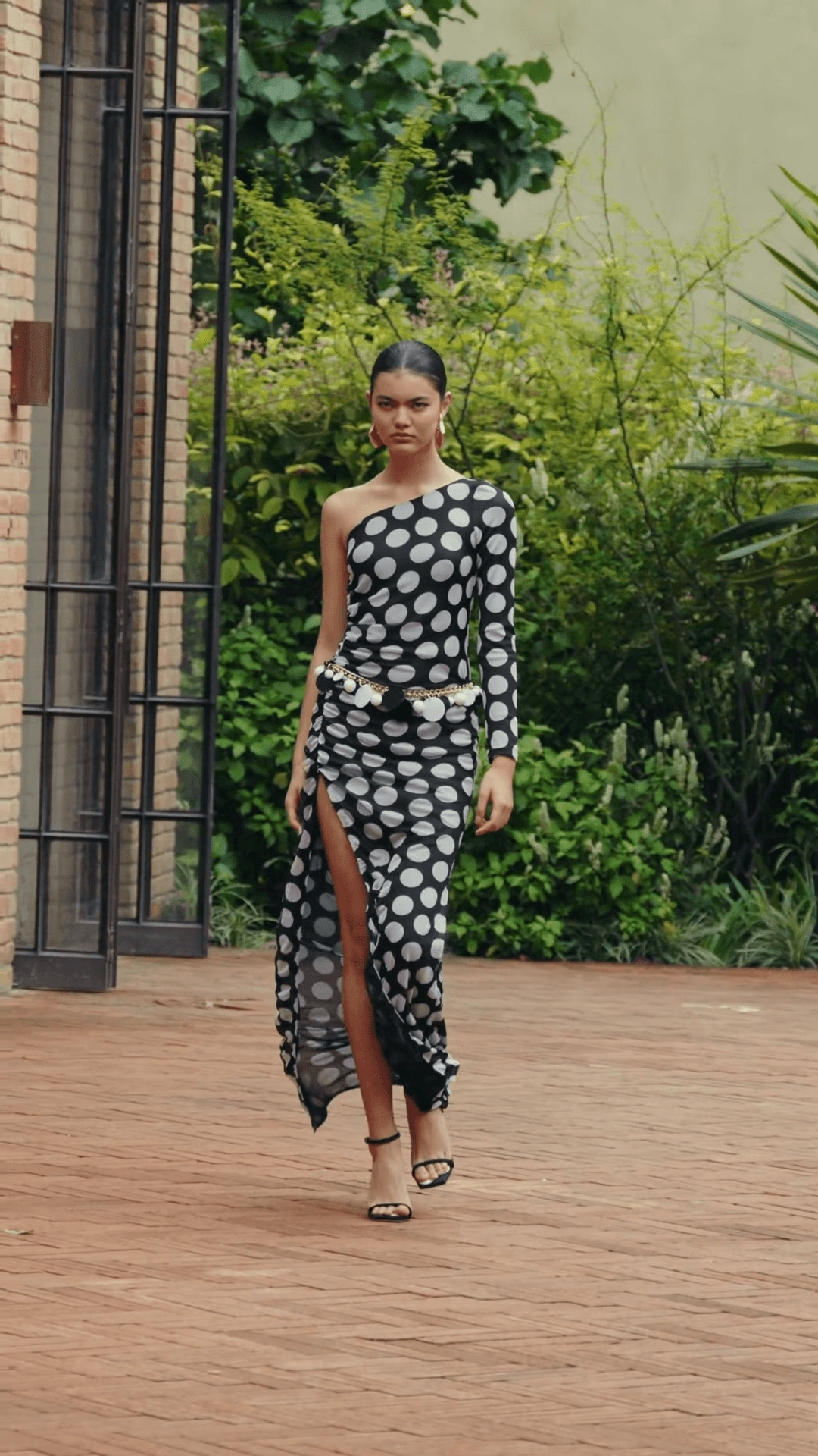 La Sirène × Ginger frame 3