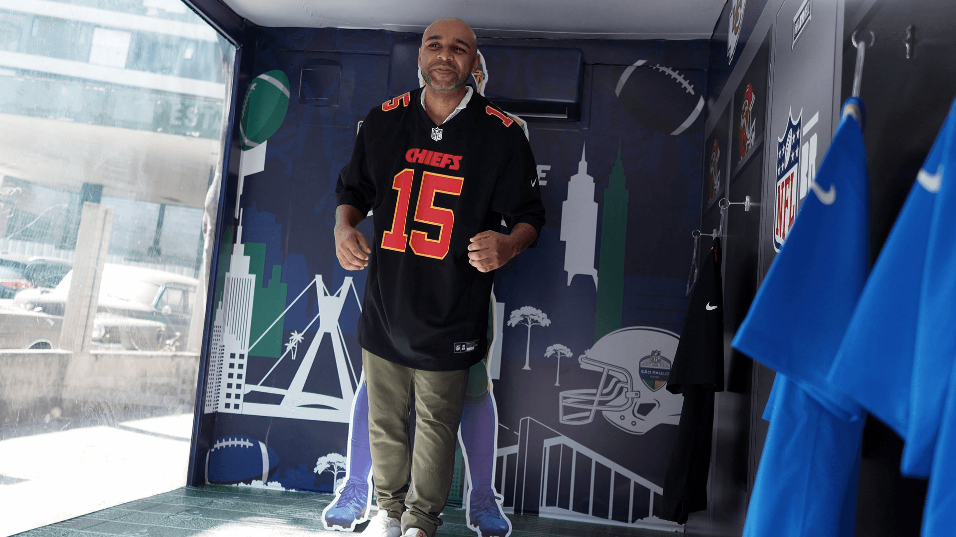 NFL Brasil — frame 12