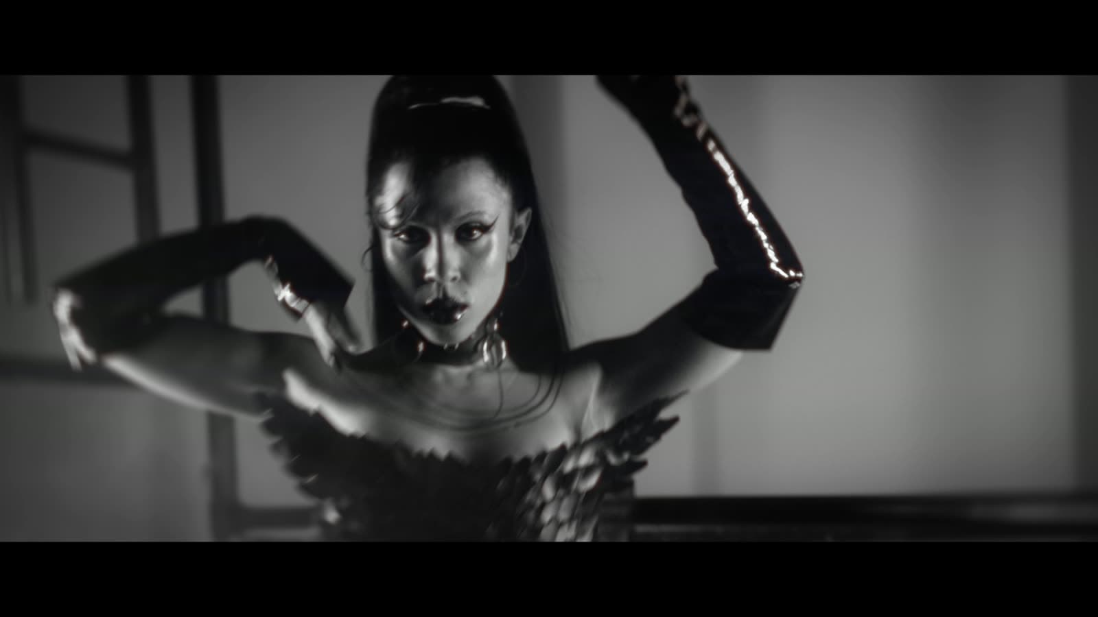Voguing frame 25