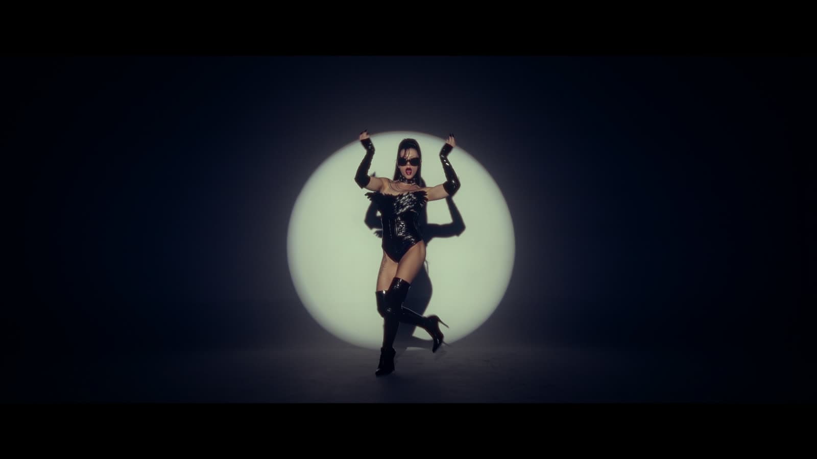Voguing frame 34